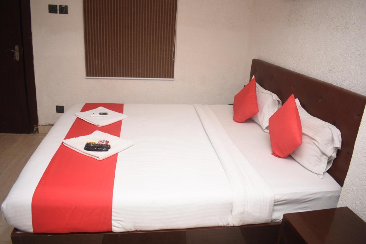 Hotel Jaypee Inn Hāora Екстериор снимка