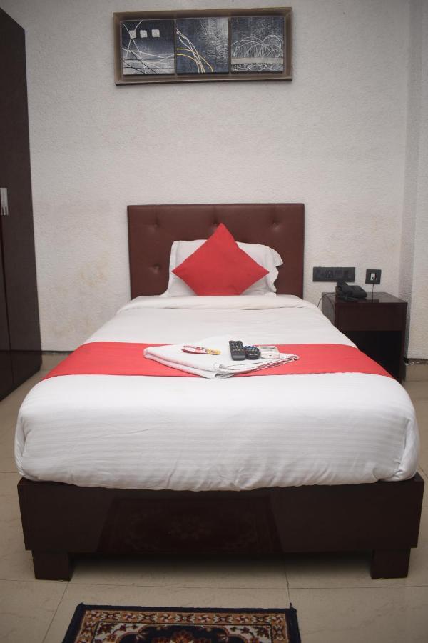 Hotel Jaypee Inn Hāora Екстериор снимка